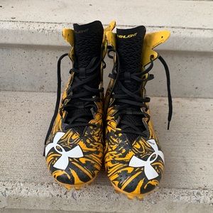 Underarmour Highlight football cleats Size 10.5 in mens